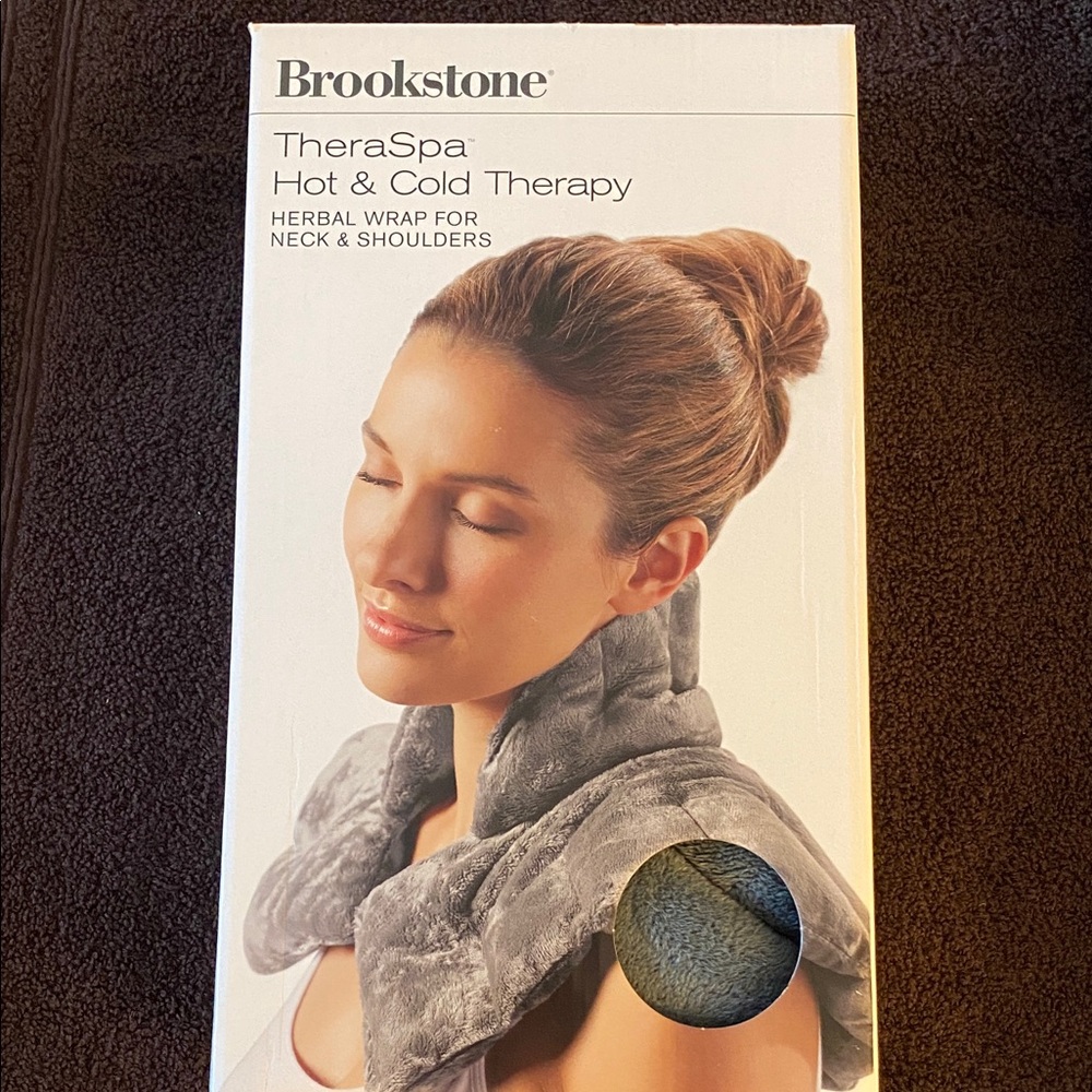 Brookstone TheraSpa Hot & Cold Therapy Herbal Wrap